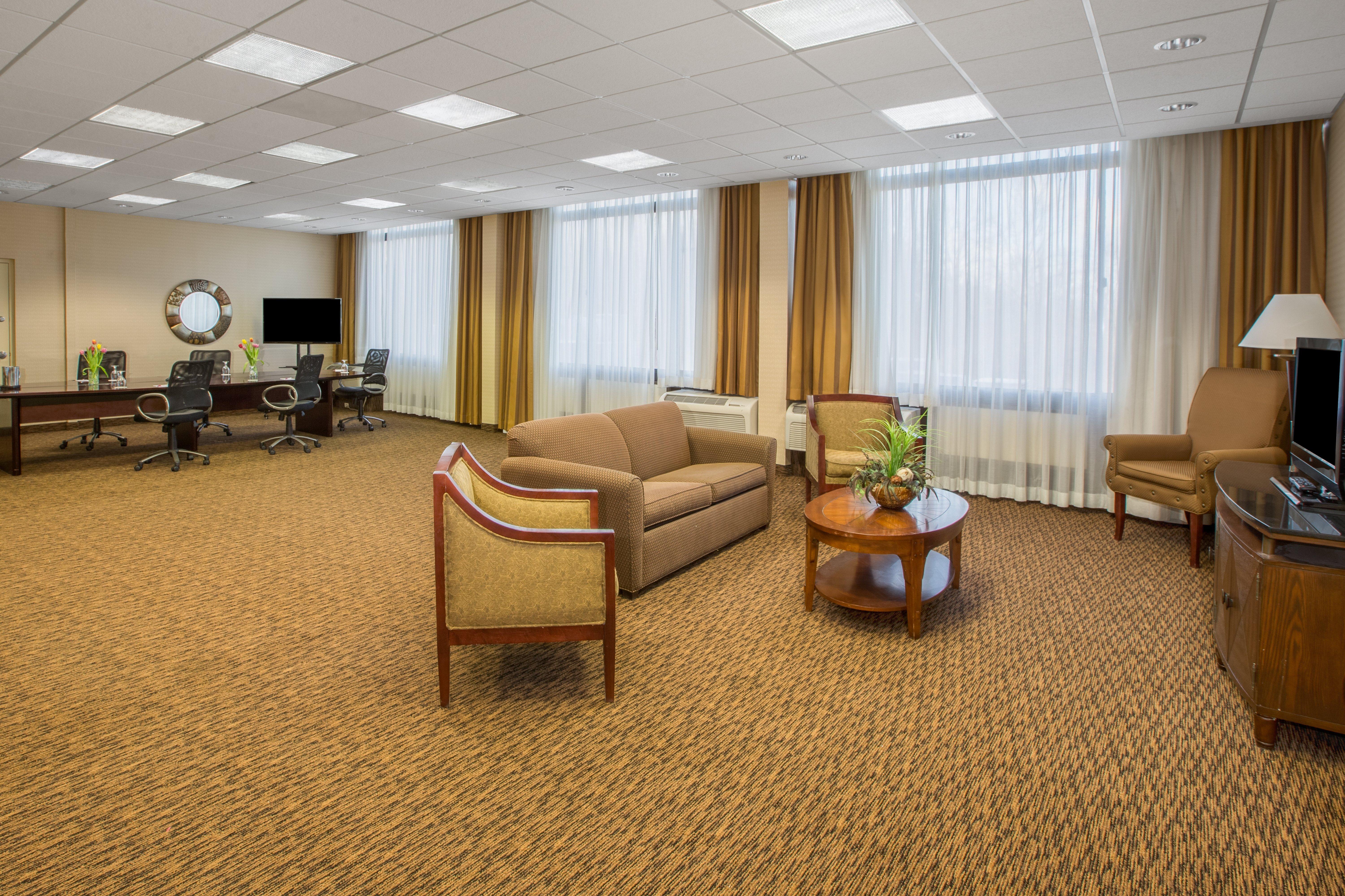 Hotel Crowne Plaza Cleveland Airport By Ihg Middleburg Heights Exteriér fotografie