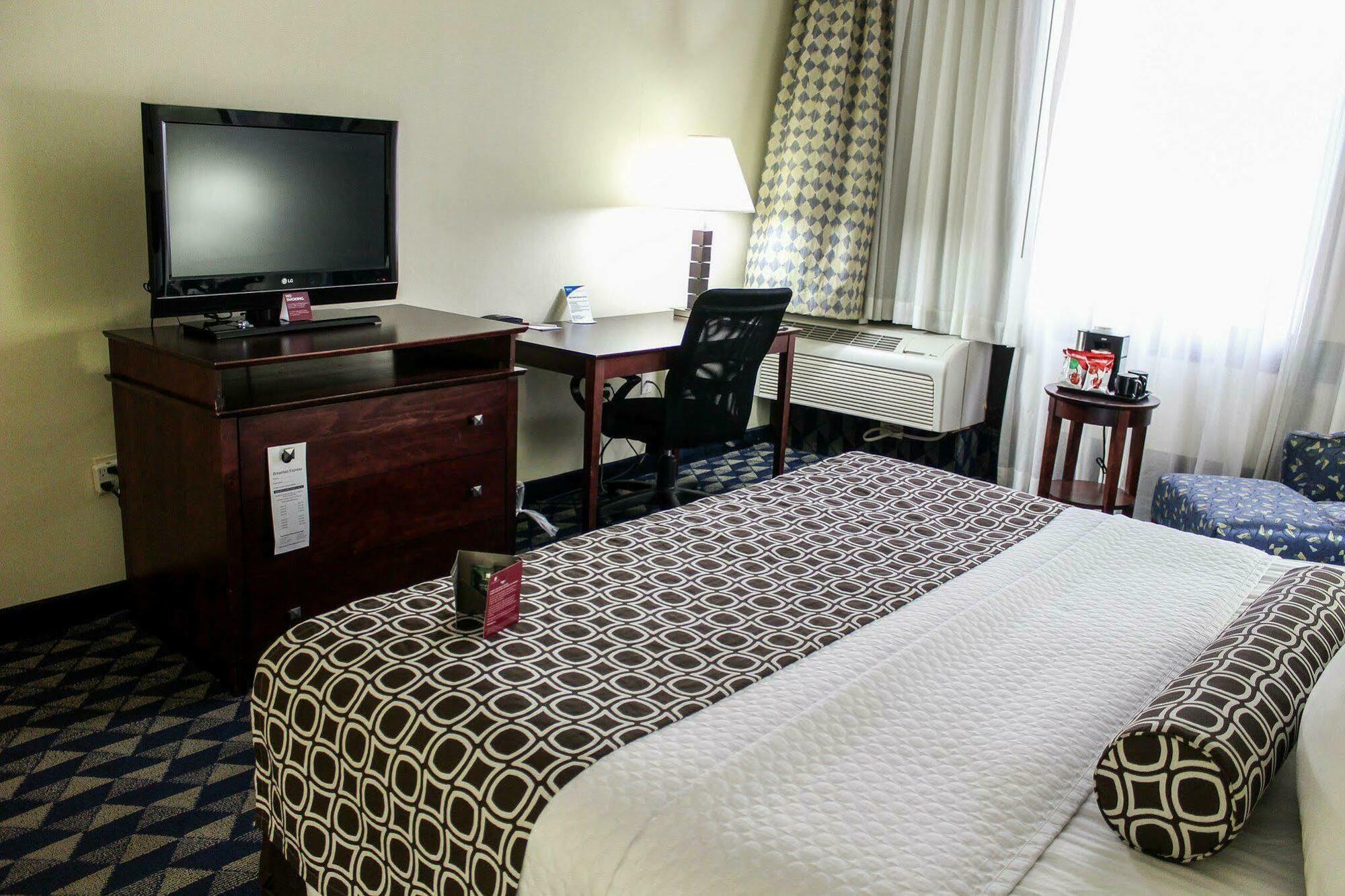 Hotel Crowne Plaza Cleveland Airport By Ihg Middleburg Heights Exteriér fotografie